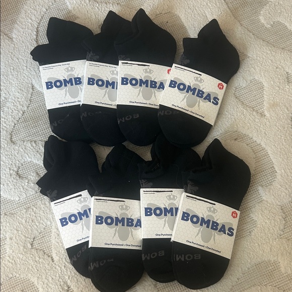 Bombas Accessories - Bundled bombas socks size medium(8 pairs )